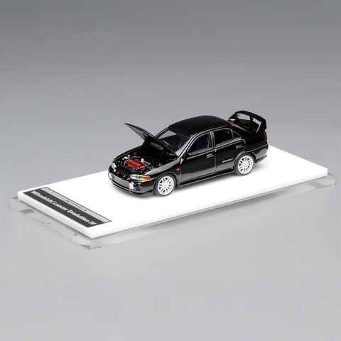Motorhelix 64 Senior Series 1/64 Mitsubishi Lancer Evolution IV Black