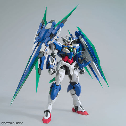 Bandai MG 1/100 00 QAN(T) Full Saber