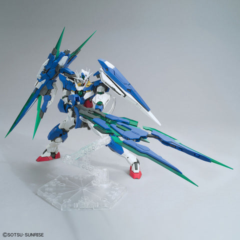 Bandai MG 1/100 00 QAN(T) Full Saber