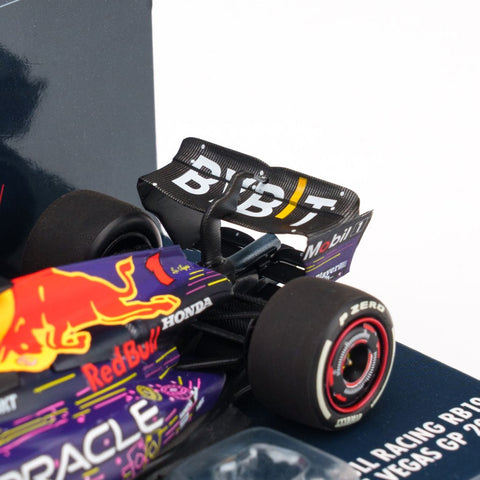 Minichamps 1/43 Oracle Red Bull Racing RB19 - Max Verstappen - Winner Las Vegas GP 2023 w/ Figurine Position Board and Pitboard