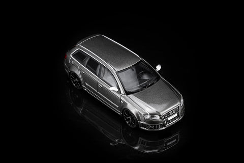 Motorhelix 1/64 Audi RS4 (B7) 2005 -  Grey Pearl