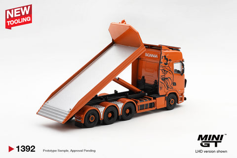 Mini GT 1/64 Scania 770S B8x4NA Hooklift Flatbed Orange