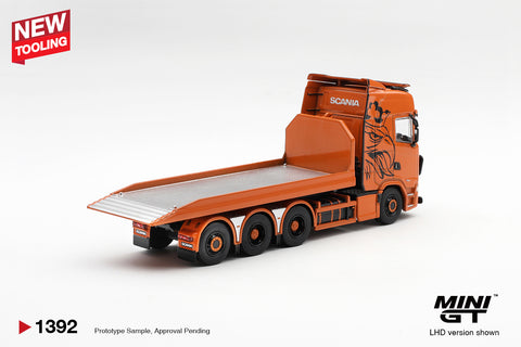 Mini GT 1/64 Scania 770S B8x4NA Hooklift Flatbed Orange