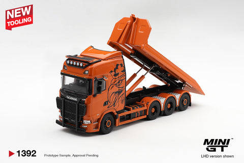 Mini GT 1/64 Scania 770S B8x4NA Hooklift Flatbed Orange