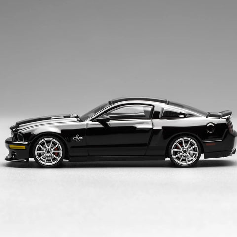 Motorhelix x Greenlight 1/64 Ford Mustang Shelby GT500 Super Snake 2007 Black