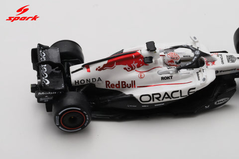 Spark 1/64 Red Bull Racing RB21 No.1 Oracle Red Bull Racing Winner Japanese GP 2025 Max Verstappen