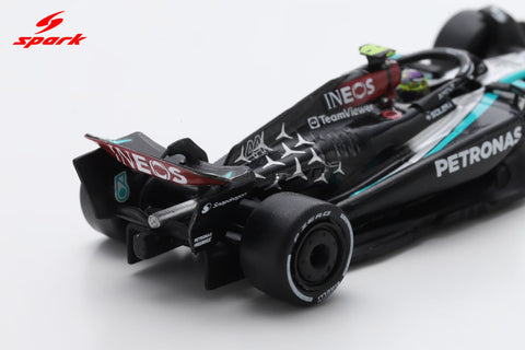 Spark 1/64 Mercedes-AMG PETRONAS Formula One Team No.44 F1 W15 E Performance Bahrain GP 2024 Lewis Hamilton
