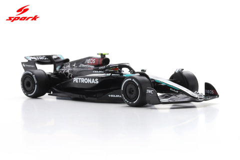 Spark 1/64 Mercedes-AMG PETRONAS Formula One Team No.44 F1 W15 E Performance Bahrain GP 2024 Lewis Hamilton