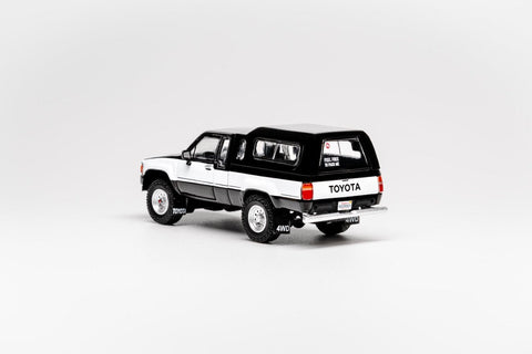 GCD 1/64 Toyota Hilux SR5 XTRA Cab 1985 Black (LHD) - GT Hobby Store