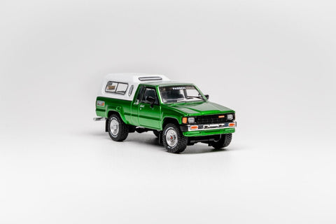 GCD 1/64 Toyota Hilux SR5 XTRA Cab 1985 Green (LHD) - GT Hobby Store