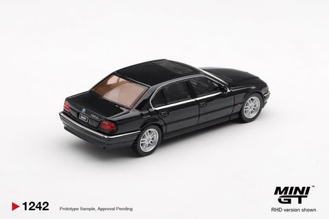 Mini GT 1:64 BMW 750IL – Black Sapphire – Limited Edition - GT Hobby Store
