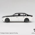 Mini GT 1:64 BMW i7 xDrive60 Alpine White / Black Sapphire - GT Hobby Store