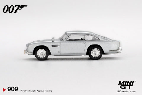 Mini GT 1:64 James Bond Aston Martin DB5 Casino Royale – Japanese Packaging - GT Hobby Store