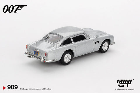 Mini GT 1:64 James Bond Aston Martin DB5 Casino Royale – Spanish Packaging - GT Hobby Store