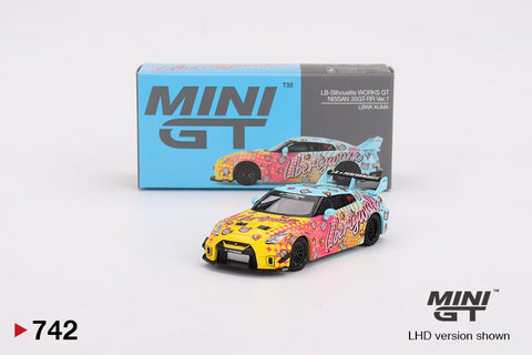 Mini GT 1:64 LB - Silhouette Works GT Nissan 35GT - RR Ver.1 LBWK KUMA - GT Hobby Store