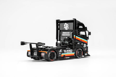 Motorhelix 1/64 LB Trucks UD Quon Head - Black Rainbow - GT Hobby Store