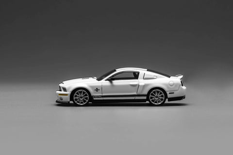 Motorhelix X Greenlight 1/64 Ford Mustang Shelby GT500 2007 White - GT Hobby Store