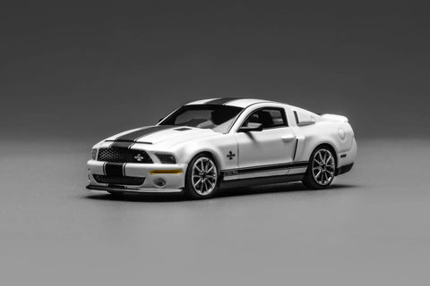 Motorhelix X Greenlight 1/64 Ford Mustang Shelby GT500 2007 White - GT Hobby Store