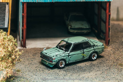 Tarmac Works 1/64 Datsun Bluebird SSS (510) Formosa StudentDriver & OSK Tools – Hobby64 - GT Hobby Store