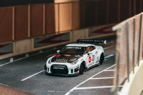 Tarmac Works 1:64 LB - WORKS NISSAN GT - R R35 type 2 With Oil Can – White - GT Hobby Store