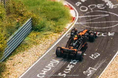 Tarmac Works 1:64 McLaren F1 MCL60 Japanese Grand Prix 2023 Lando Norris - GT Hobby Store