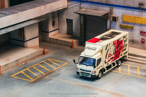 Tarmac Works 1:64 Mitsubishi Fuso Canter Coca - Cola – White – Truck64 - GT Hobby Store