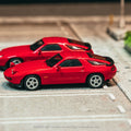 Tarmac Works 1:64 Porsche 928 S – Red – ixo Models – Global64 – MiJo Exclusives Limited Edition - GT Hobby Store