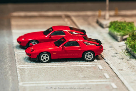 Tarmac Works 1:64 Porsche 928 S – Red – ixo Models – Global64 – MiJo Exclusives Limited Edition - GT Hobby Store
