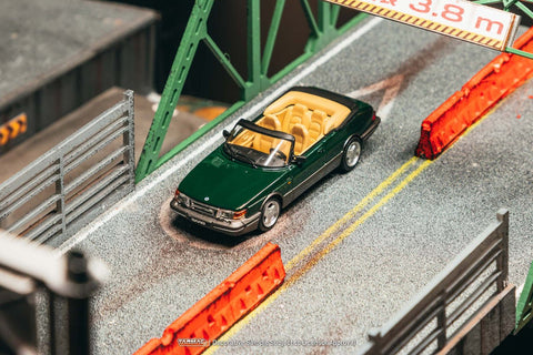 Tarmac Works 1:64 Saab 900 Turbo Convertible – Green – Global64 - GT Hobby Store