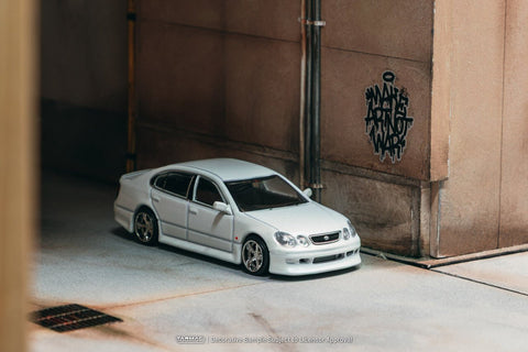 Tarmac Works 1:64 VERTEX Toyota Aristo JZS161 - White – Global64 - GT Hobby Store