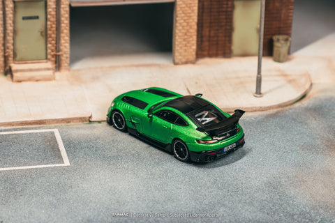 Tarmac Works Global64 1/64 Mercedes-Benz AMG GT Black Series Green - GT Hobby Store