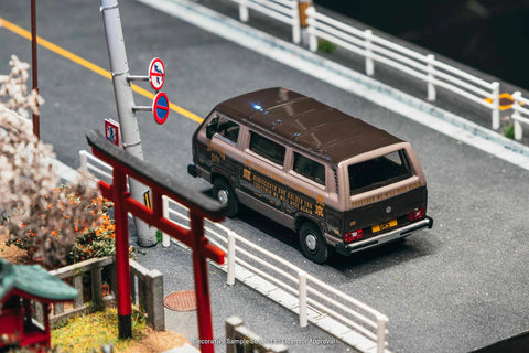 Tarmac Works x Schuco 1:64 GRSX Volkswagen T3 Van – Brown – Gollab64 – Special Edition - GT Hobby Store